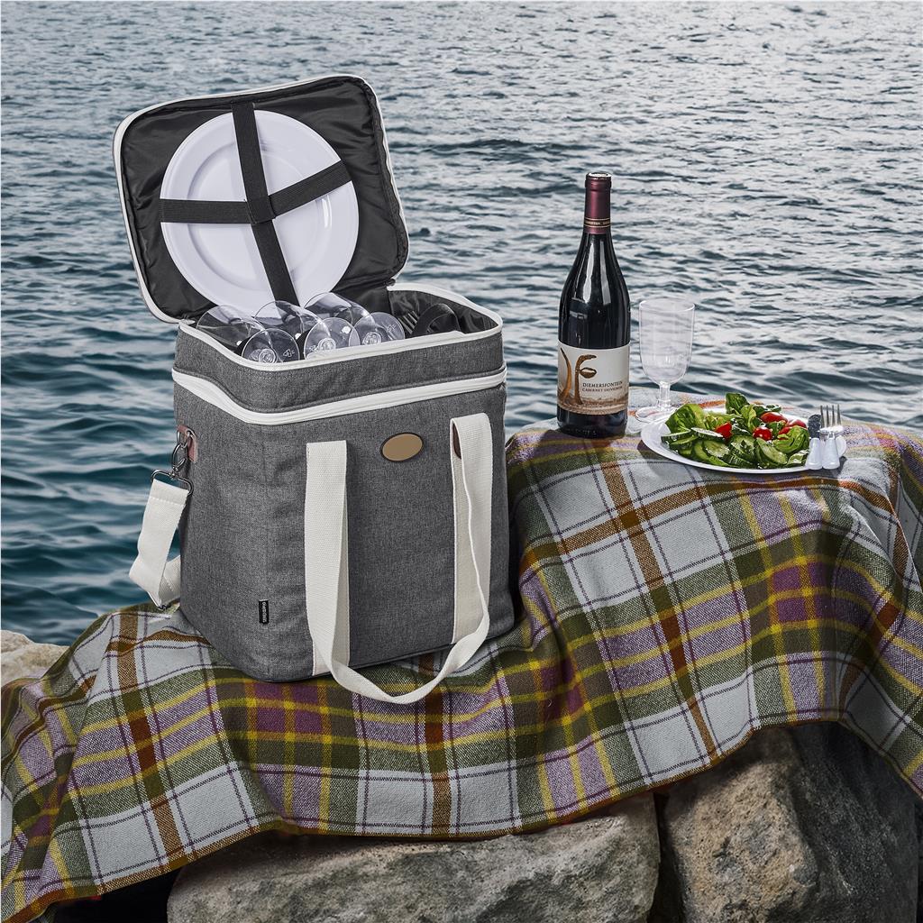 Serendipio Brookfield 4-Person Picnic Cooler (Component)